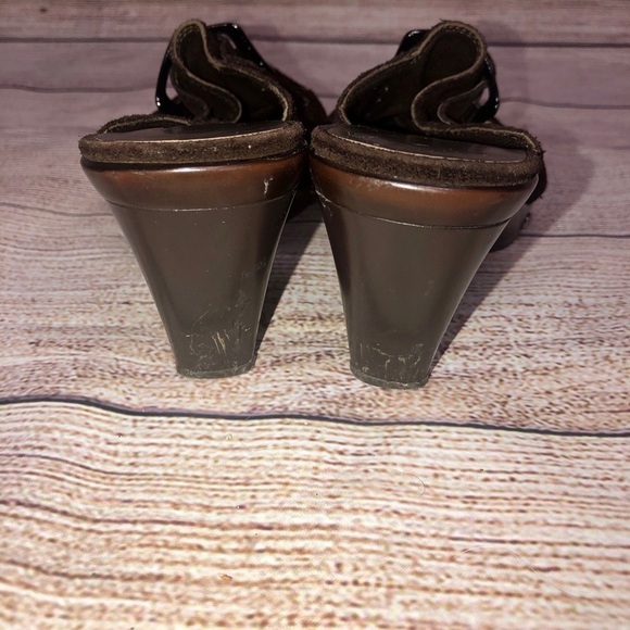 Stuart Weitzman Double Agent Cola Suede Mule - Picture 12 of 12